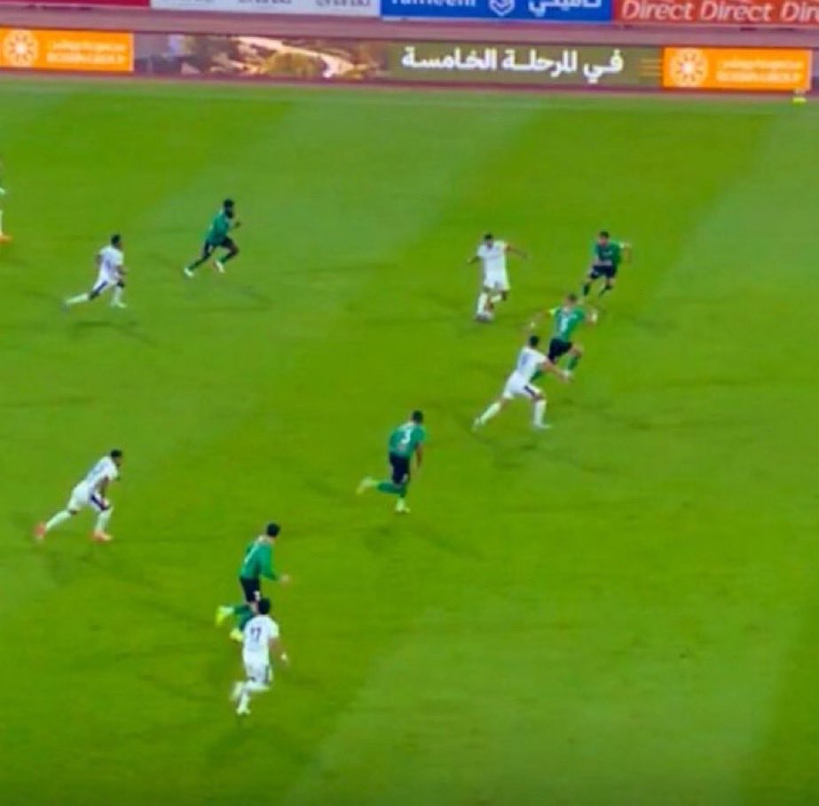 #الهلال_النجمه

سبحان الله 
كالعادة، ومن سنوات واسترجعوا جميع اللحظات من بداية هذه التقنية .. 

"السنتيمترات البسيطة لاتخذل الهلال ابداً " ..

صدفه ؟ توفيق ؟ حظ  ؟ 

قالها مورينهو : إذا كنت حكم في غرفة مظلمة مع بعض الشاشات، فأنت تعرف كيف تفعل ذلك. إطار واحد أكثر أو أقل فتكون