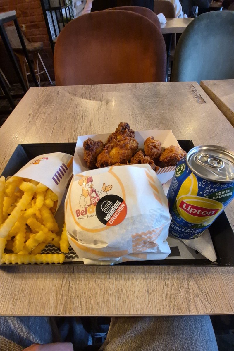 Pedri🇧🇪 tweet media