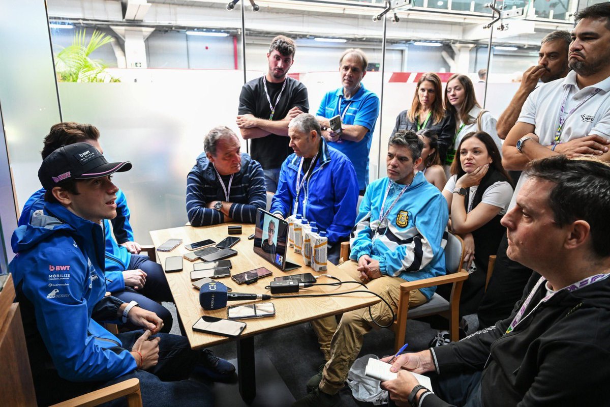 Jorge Magistris tweet media