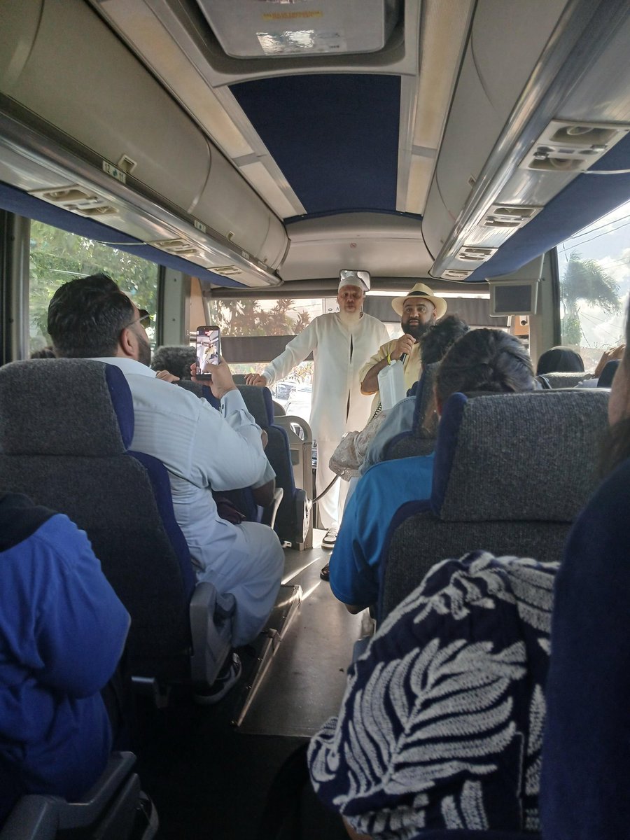 JFREJers at SOMOS today joined     MDCNY, <a href="/DRUMBeatsNYC/">DRUM Beats #ZohranForMayor</a>, @cmshahanahanif and more for a Jummah Prayer and food distribution in Puerto Rico!