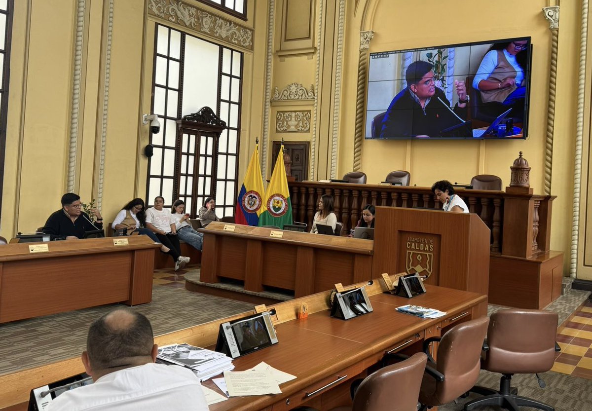 MisionONUCol's tweet image. Durante la asamblea departamental en #Caldas presentamos los principales hallazgos del informe trimestral de @MisionONUCol sobre 🇨🇴. Continuamos trabajando con autoridades departamentales y locales para impulsar iniciativas que contribuyan a la implementación del #AcuerdoDePaz.