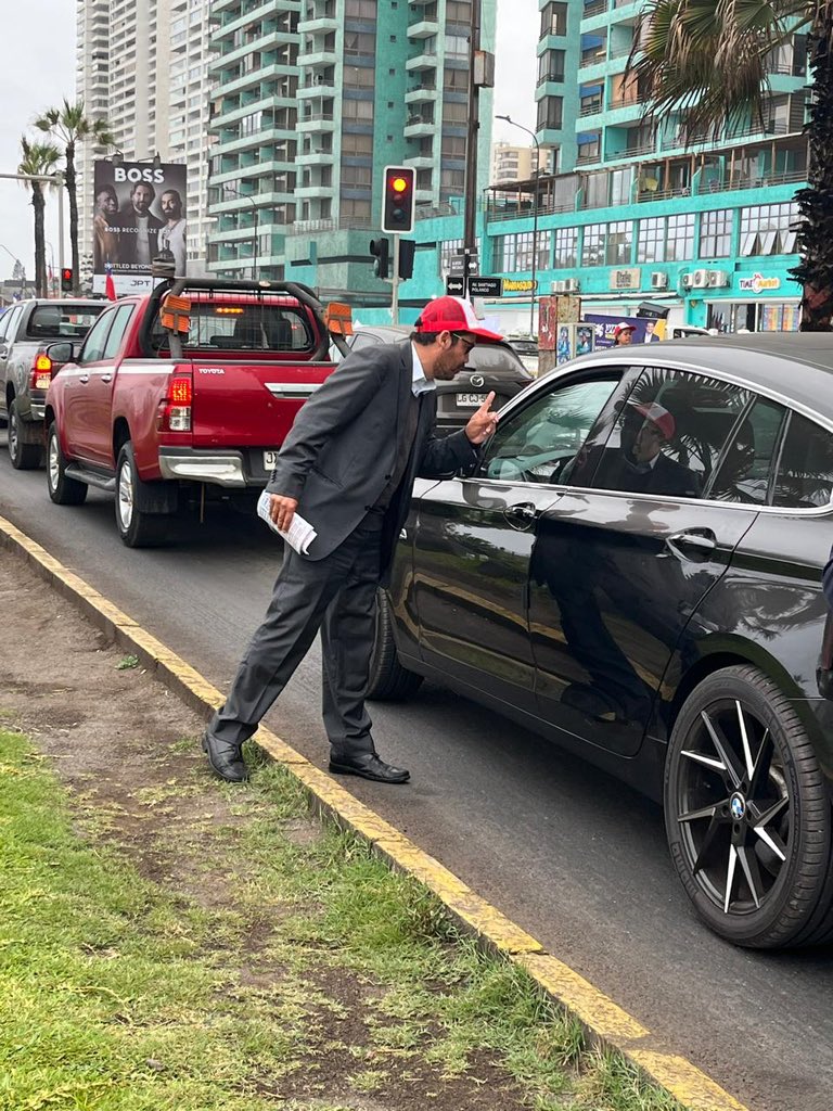 🙏 Gracias por el cariño y apoyo en el banderazo de esta mañana en Av. Arturo Prat, #Iquique 💪🇨🇱
¡Seguimos con fuerza en esta recta final! 💚

#EnzoXTarapacá #Iquique #Tarapacá #VamosConTodo #B54