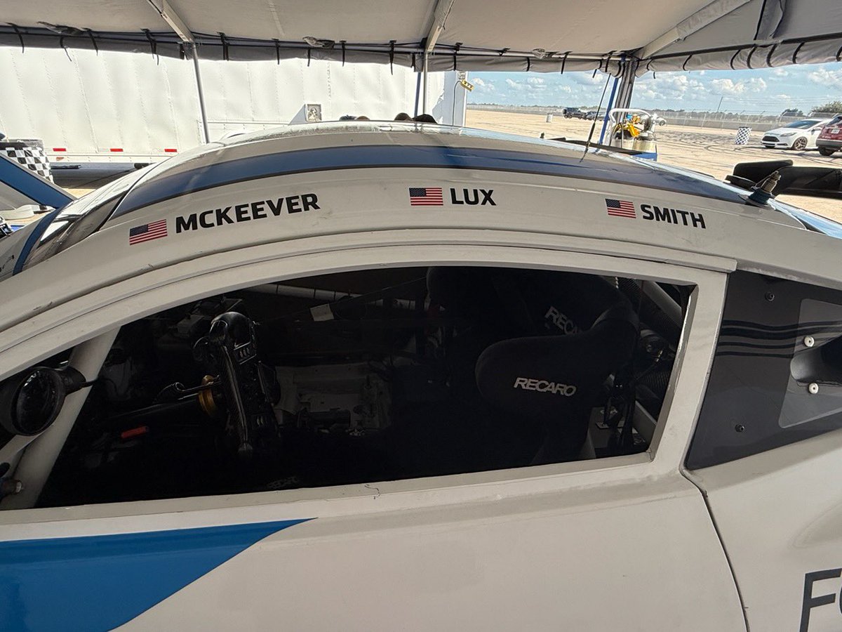 Cindi Lux tweet media