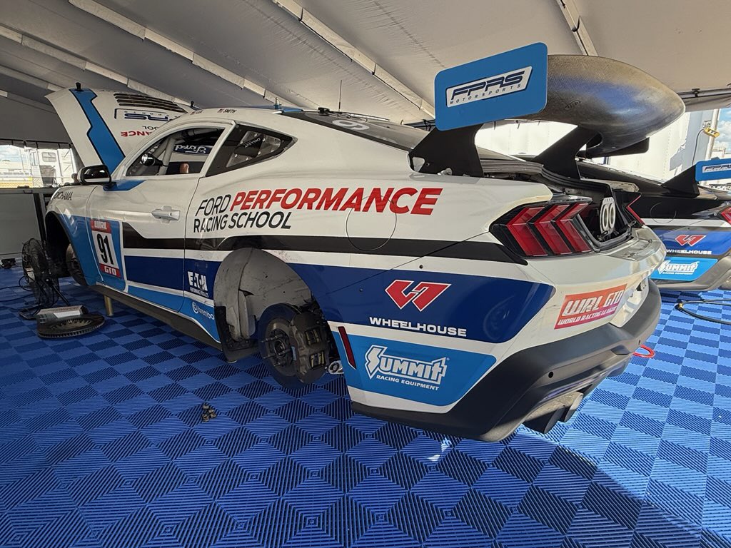 Cindi Lux tweet media