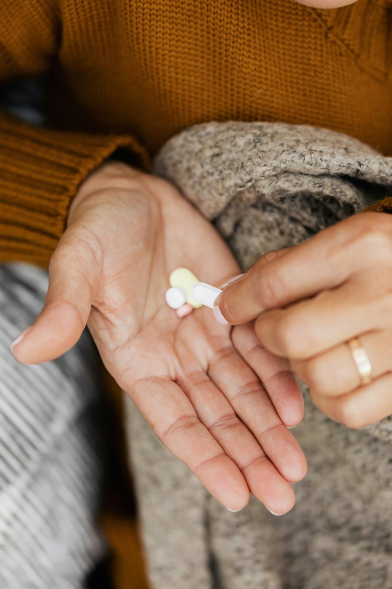 4EverHealthNeed's tweet photo. Vitamins, Grab Them Here Before Flu Season is Here! Click Link Below:

https://t.co/4jgdd6DA7r

#VitaminD3&amp;K2Softgels #DailySupplements #VitaminDSupportsBone #SupportsTeeth #SupportsMuscle #SupportsImmuneHealth #HighQualityIngredients #GlutenFree #HealthierVascularSystem https://t.co/ukwjRhBnCo