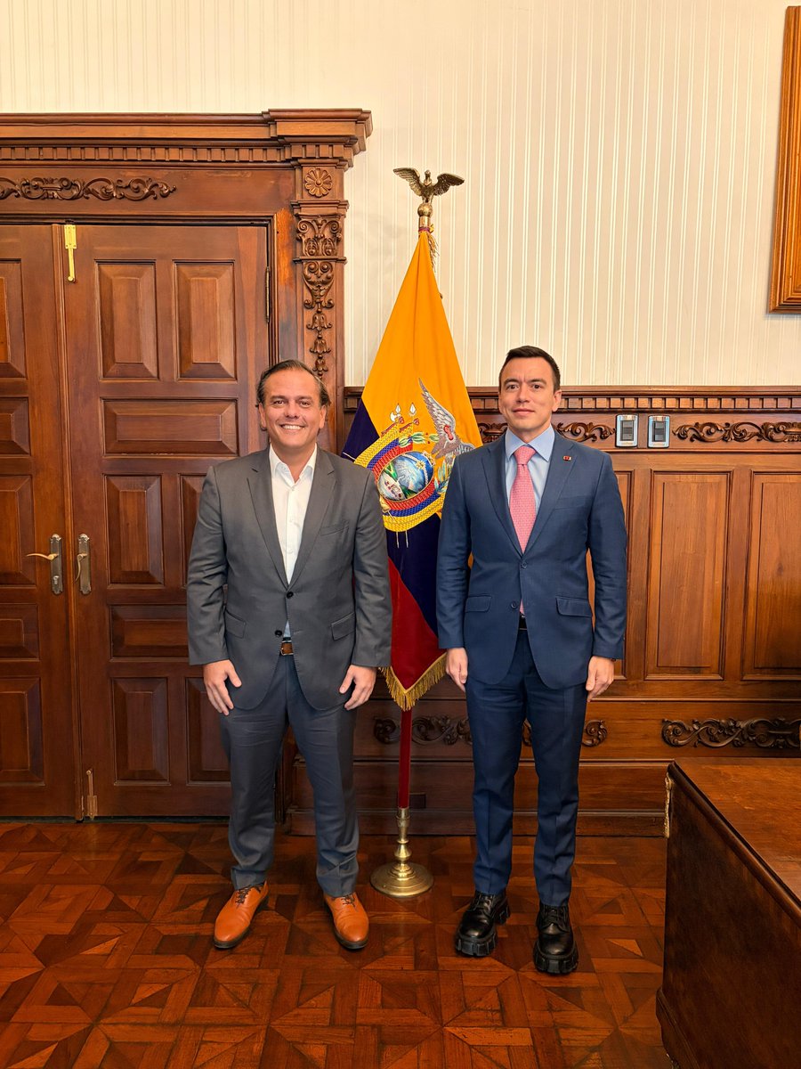 Millicom's tweet image. We at @Millicom were honored to meet with President @DanielNoboaOk today. Our CEO, @Marc_Ben_A, presented #Millicom’s investment plan for #Ecuador and reaffirmed our long-term commitment to the country — investing in connectivity, innovation, and education to drive growth and…