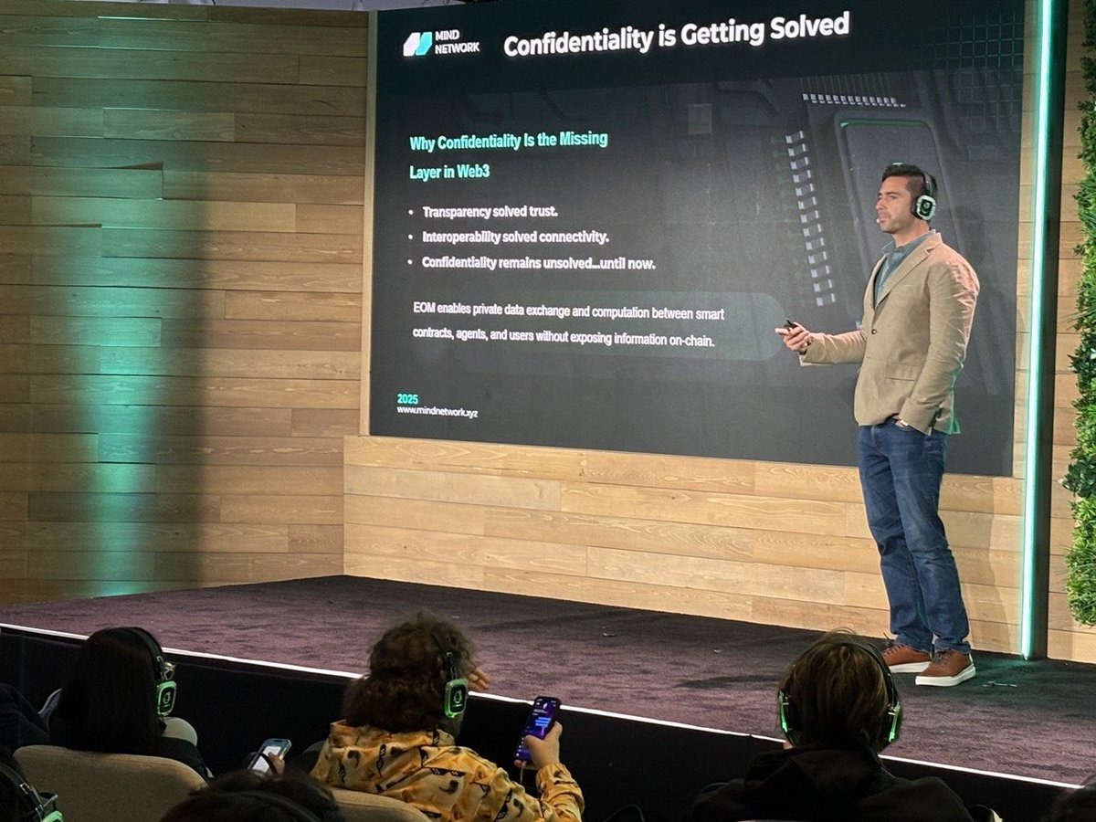 TheTAOofData's tweet image. The @chainlink team has become such a well oiled machine at event hosting.

A perfect venue, room for breakouts and deep conversations, lots of activity for broader networking and fantastic guest speakers including a Fed Board Governor.  

#SmartCon2025 was a huge success.