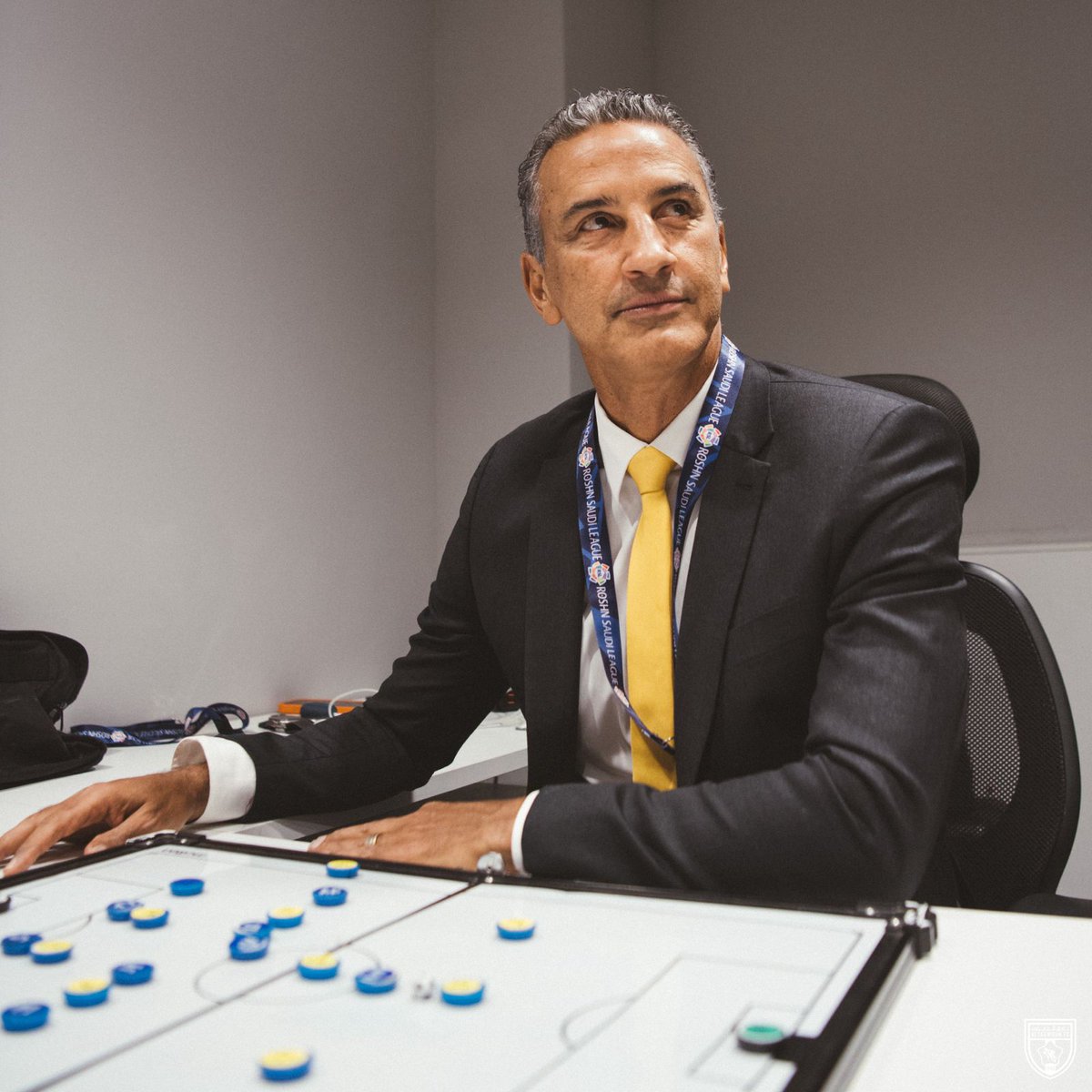 Péricles Chamusca (بيركليس شاموسكا) tweet media