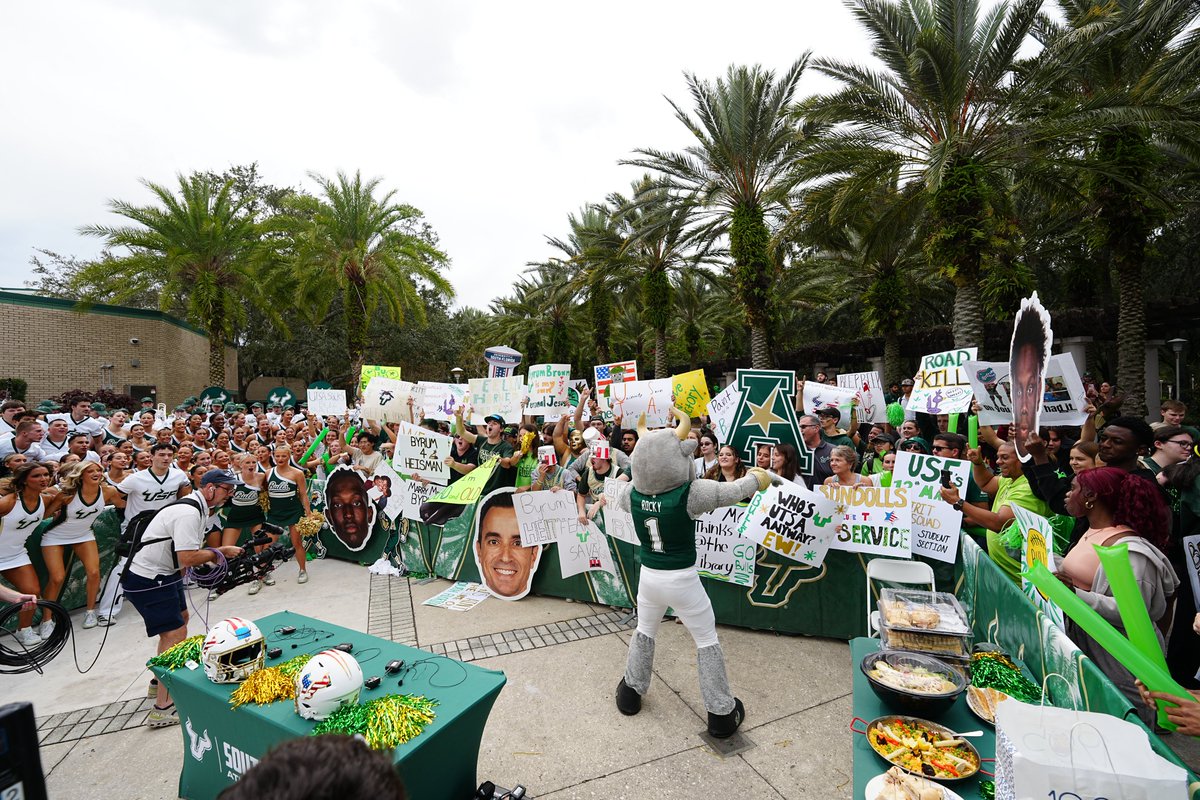 Brought the party to Fletcher and Fowler Avenue 🤩