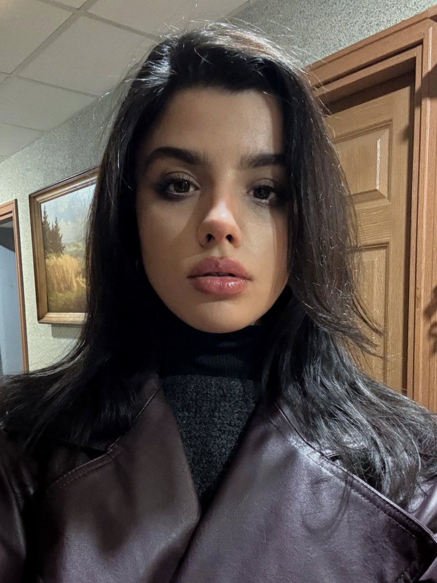 чотири донати… 
у когось же за валялася сотка гривень, ну?

send.monobank.ua/jar/8PERRDYi2q