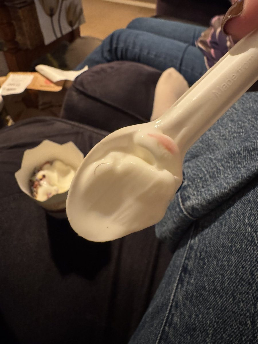 Order McFlurry’s from the <a href="/McDonaldsUK/">McDonald's UK</a> at Telford Wrekin Retail Park and not only did they get the order wrong, to make it worse I found an eyelash in it! 
Absolutely disgusting! 
#McDonalds <a href="/McDonalds/">McDonald's</a>