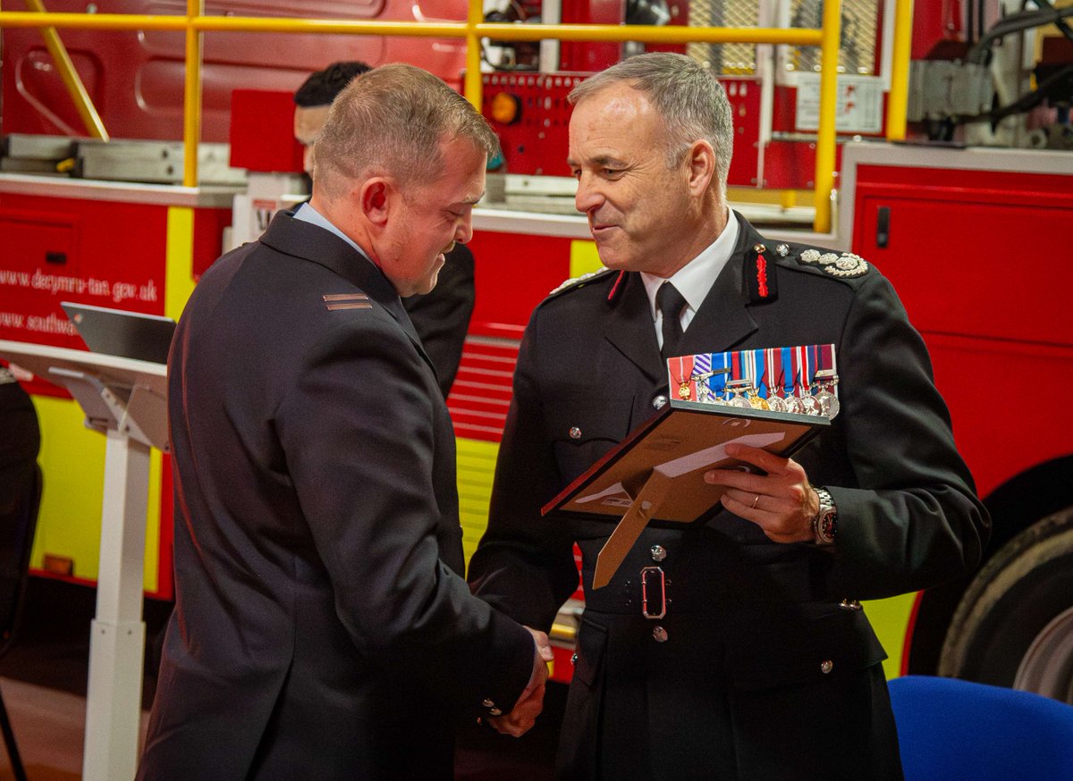 South Wales Fire and Rescue Service tweet media