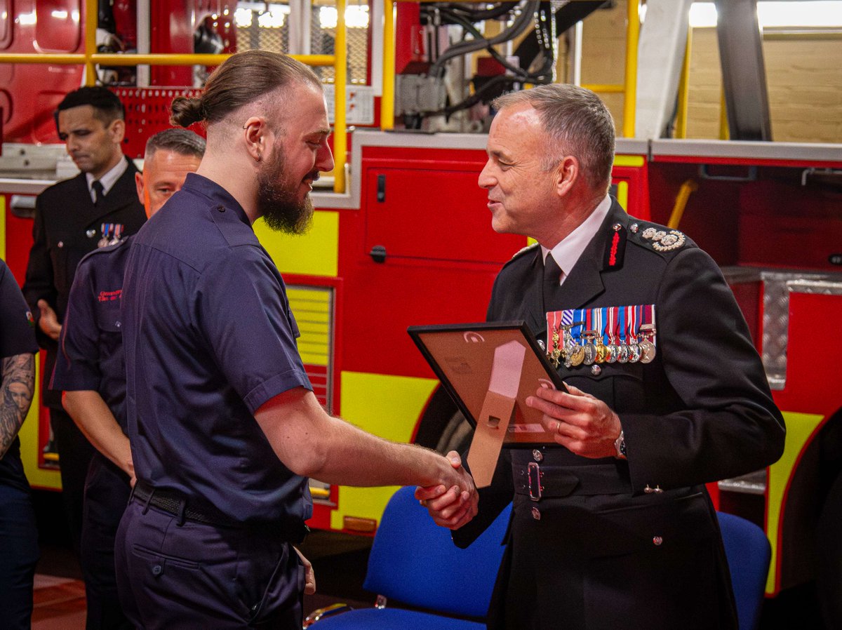 South Wales Fire and Rescue Service tweet media