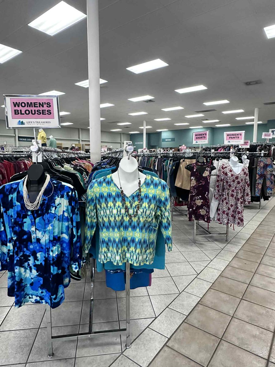 LT_Thrift's tweet image. The famous Life&apos;s Treasures 50% off STORE WIDE SALE continues today at ALL locations! Save an HALF OFF on everything in the store. 11/6-11/8

𝑃ℎ𝑜𝑡𝑜𝑠 𝑎𝑟𝑒 𝑓𝑟𝑜𝑚 𝑜𝑢𝑟 𝐵𝑟𝑎𝑛𝑑𝑜𝑛 𝑠𝑡𝑜𝑟𝑒.   #thrift #thriftingcommunity #hospicethrift
