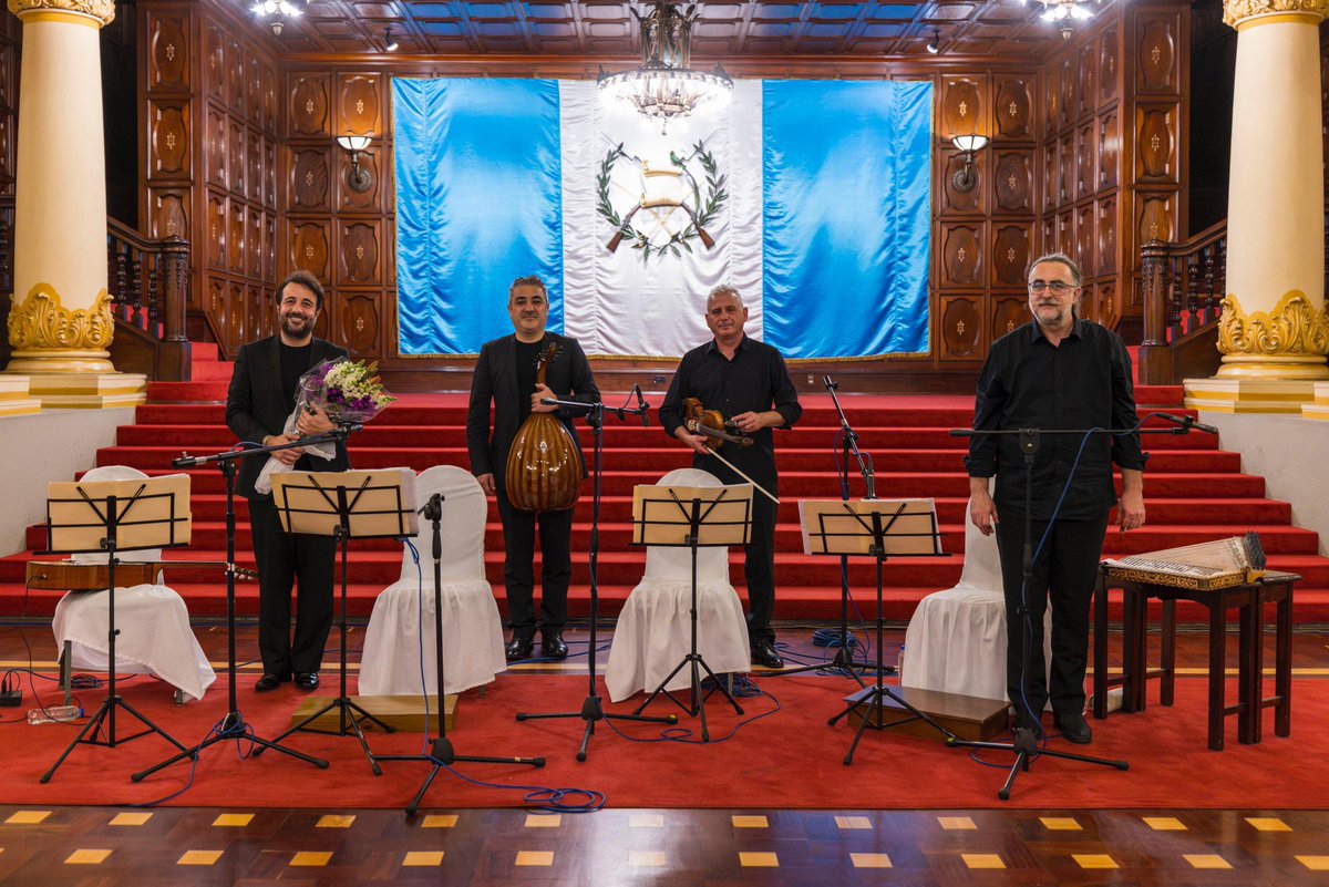 La Embajada se complació en presentar al grupo Alla Turca Ornamenti ante los amantes de la música en Guatemala, en el majestuoso Salón de las Banderas del Palacio Nacional de la Cultura, con el valioso apoyo de <a href="/TurkishAirlines/">Turkish Airlines</a>.

Agradecemos al <a href="/McdGuate/">Ministerio de Cultura y Deportes de Guatemala</a> por su valioso apoyo.