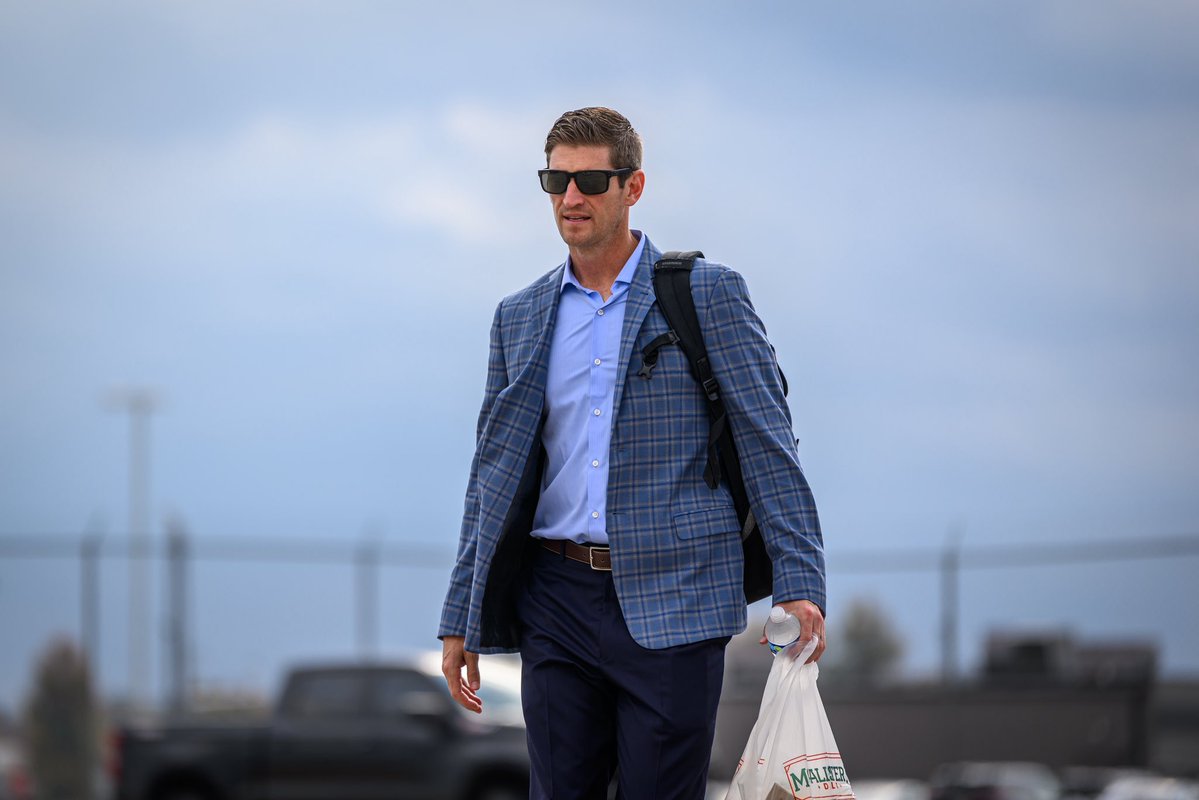 SIU_Football's tweet image. Wheels up to Youngstown ✈️

#Salukis | #BuiltFor