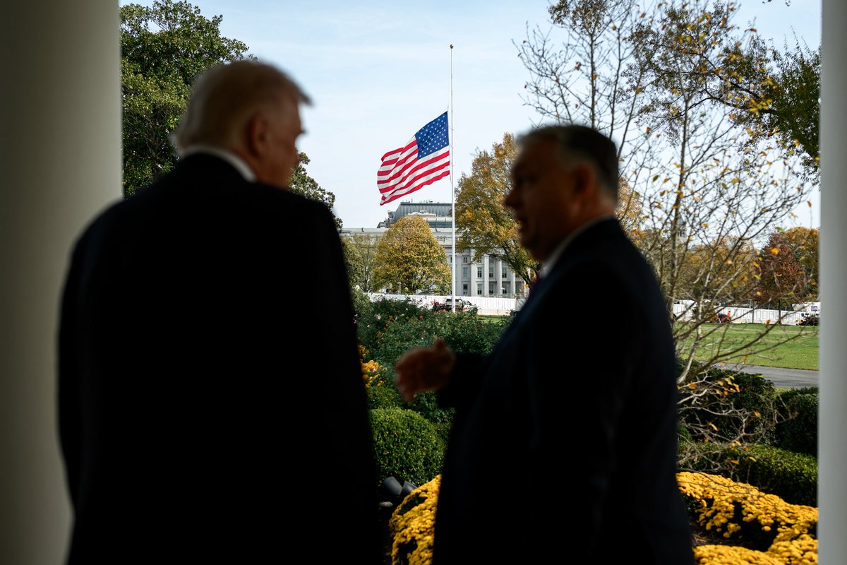 WhiteHouse's tweet image. Hungarian Prime Minister Viktor Orbán at the White House: “There's "no question" that the war in Ukraine would not have happened if President Trump was in office.” 🇺🇸