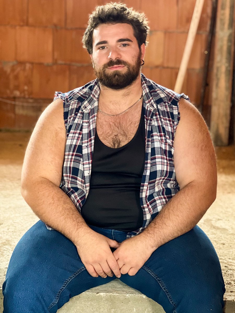 Xolalarning kokraklari sutyen kiygan