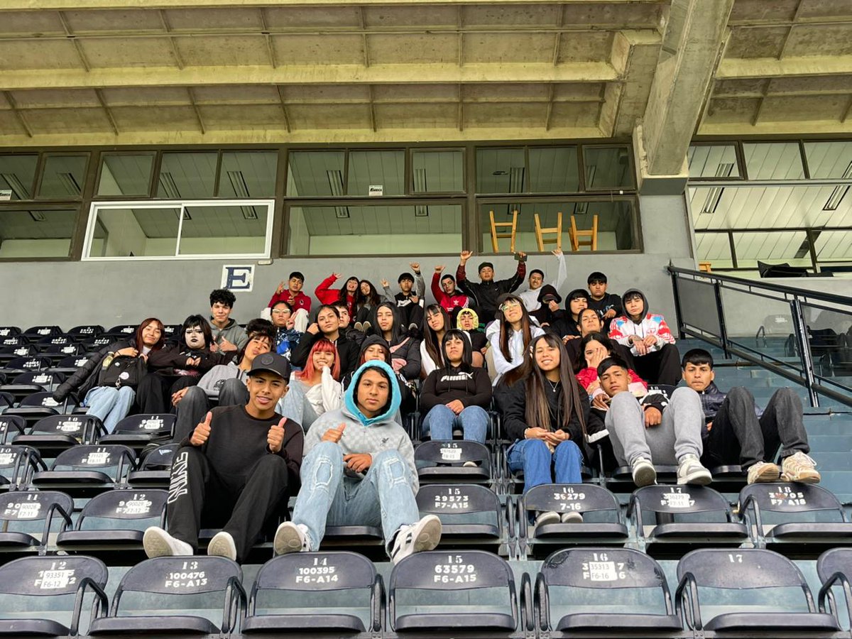 qacoficial's tweet photo. Seguimos uniendo lazos con la comunidad. 
En el marco del programa "Quilmes conoce Quilmes", hoy tuvimos la visita de la Escuela Secundaria N°38 en nuestro estadio. 

Agradecemos a @QuilmesMuni por dejarnos participar de este programa. https://t.co/It5jrdwzDw