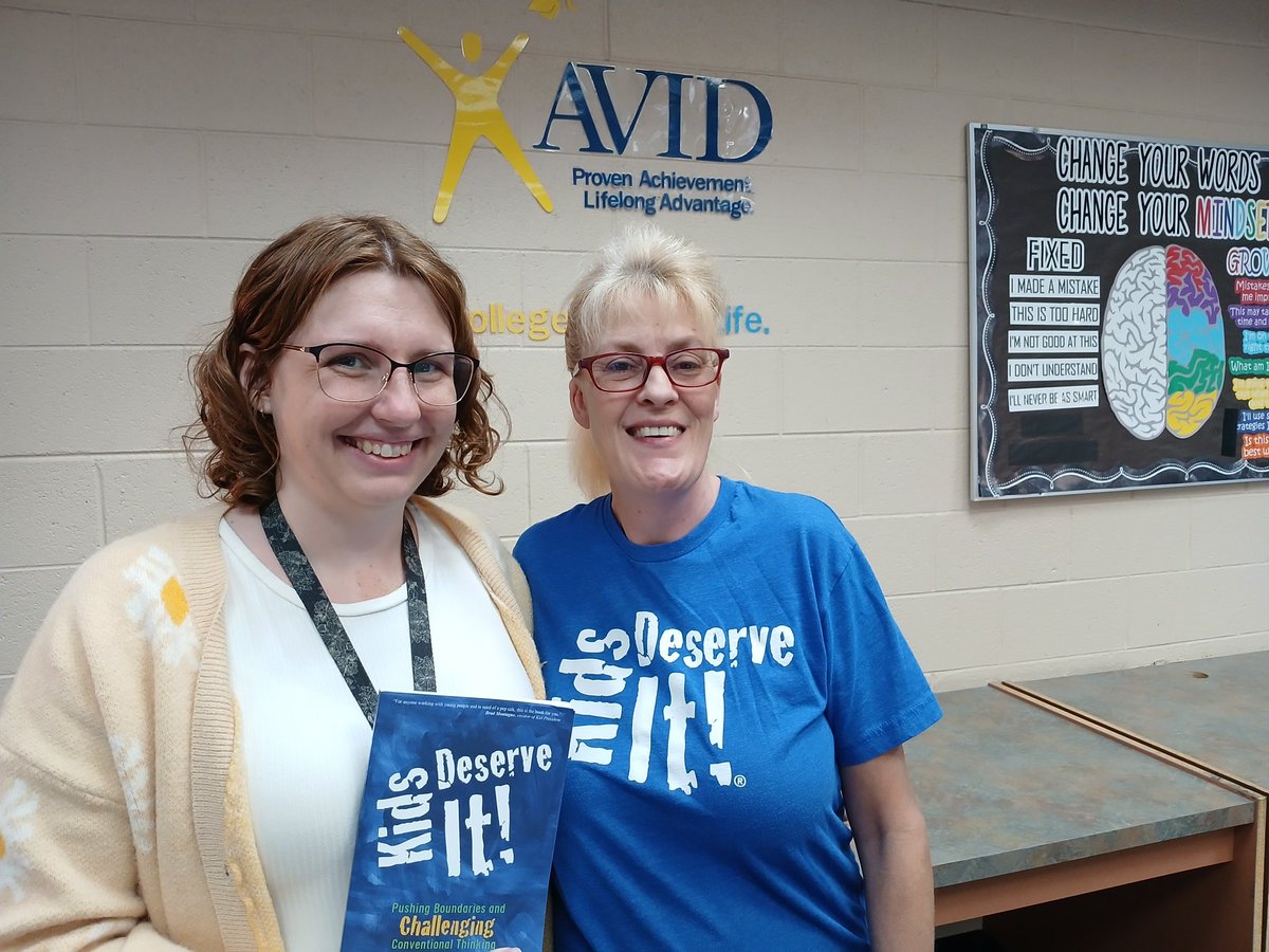 Second quarter book give away.  #kidsdeserveit <a href="/TechNinjaTodd/">Todd Nesloney</a>