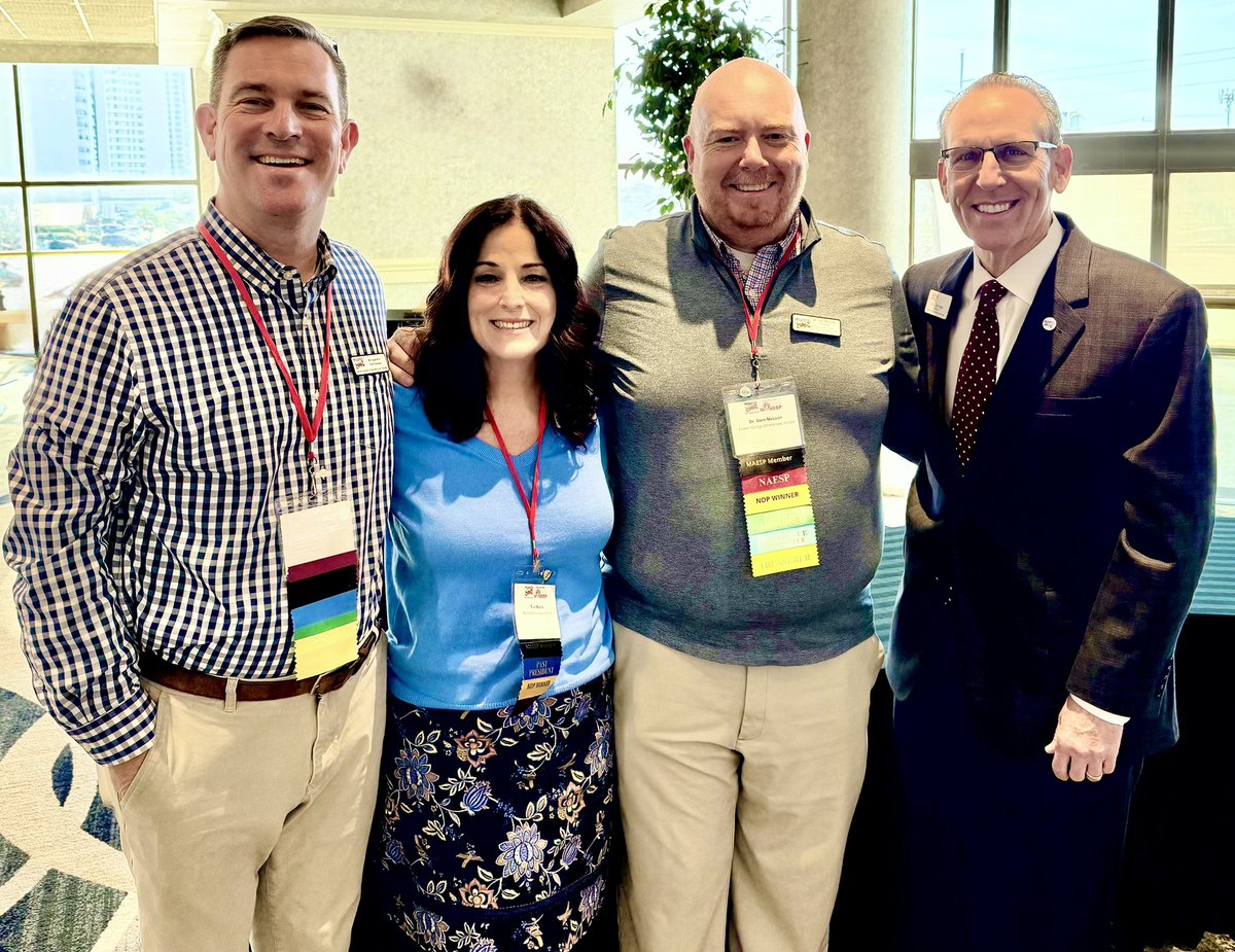 efranksnaesp's tweet image. A jam-packed day of outstanding professional learning sessions and networking opportunities at #mdunited25. Special thanks to @Maespmd Executive Director Christopher Wooleyhand for the invitation to attend. @NAESP