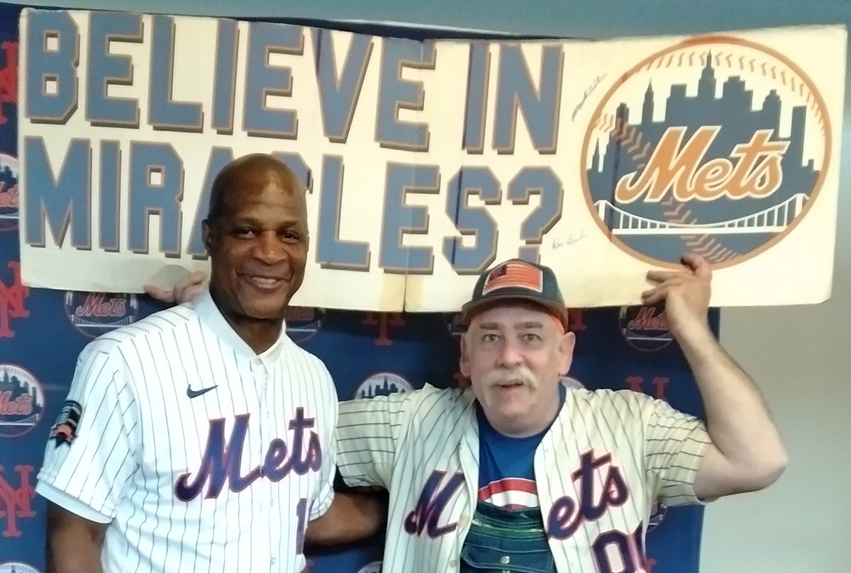 SalTheSignguy's tweet image. ... #Pardon Me ... AMAZIN @Mets @Dstraw18 gets some #Potus Love ... God Bless ...