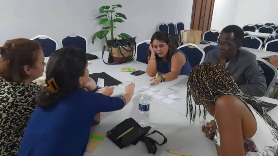 En el Laboratorio Ciudadano #CognitIAMujer avanzamos en el codiseño de la plataforma digital que impulsará emprendimientos femeninos en San José, Las Tunas, #Cuba. Mujeres beneficiarias, desarrolladores y expertos de la Secretaría General Iberoamericana nos acompañan. ¡Éxitos!