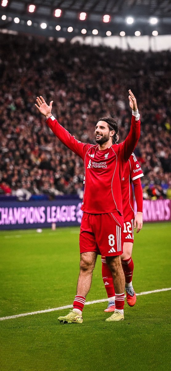 [🟢] BREAKING: Talks are advancing and progressing between Liverpool and Dominik Szoboszlai over new contract. 

It’s not in the final stages of negotiation. There is still work to do. No agreement yet. 

[<a href="/FabrizioRomano/">Fabrizio Romano</a> YT]