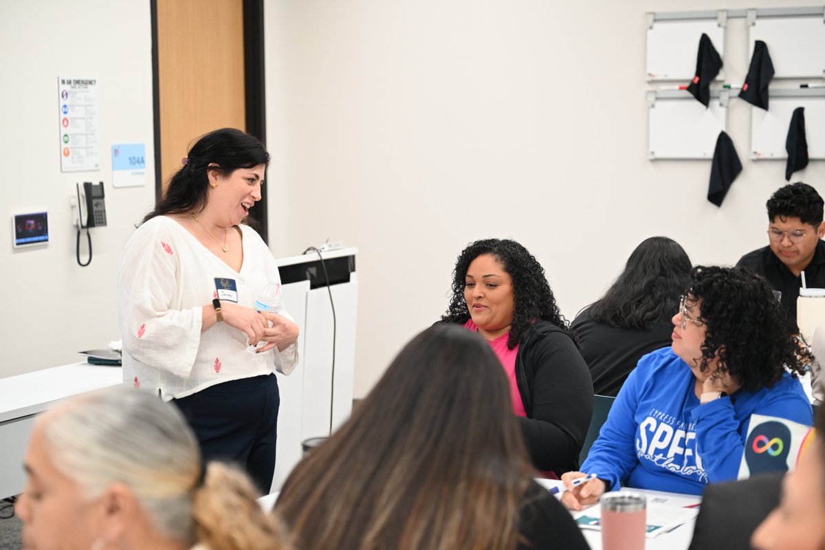 R4SpecialEd's tweet photo. Breakout sessions are in full swing at the Region 4 Speech-Language Pathology Conference! π
SLPs are learning data-driven IEPs, bilingual support, AAC strategies, and hands-on literacy interventionsβready to bring new strategies back to the classroom.
#R4SLPCON https://t.co/WnFiicCpYc