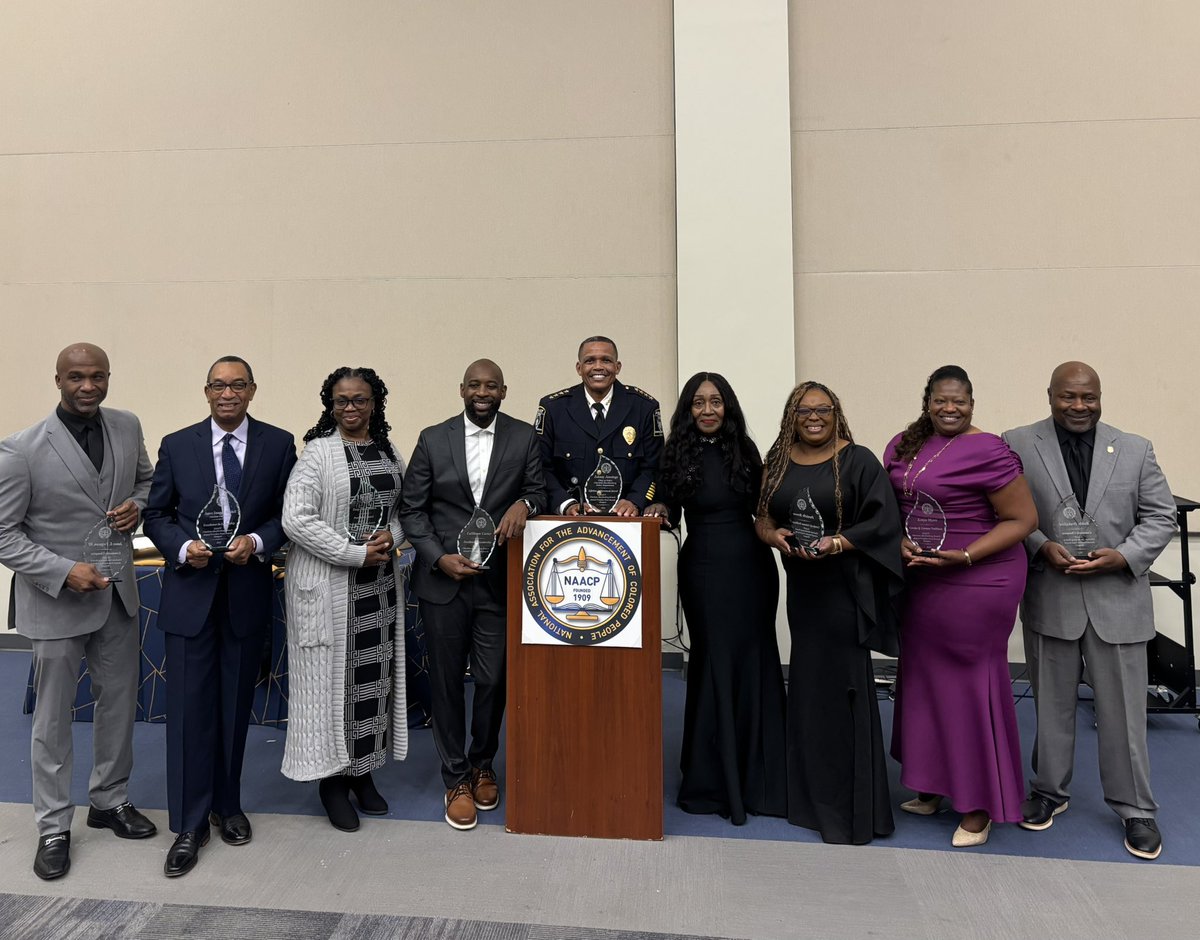 cmpdchief's tweet image. I was truly humbled to have received the Lifetime Achievement Award from the NAACP Charlotte-Mecklenburg Branch at their Annual Freedom Fund Banquet last week. This honor is a reflection of the incredible people I have worked beside throughout my career and the community that…