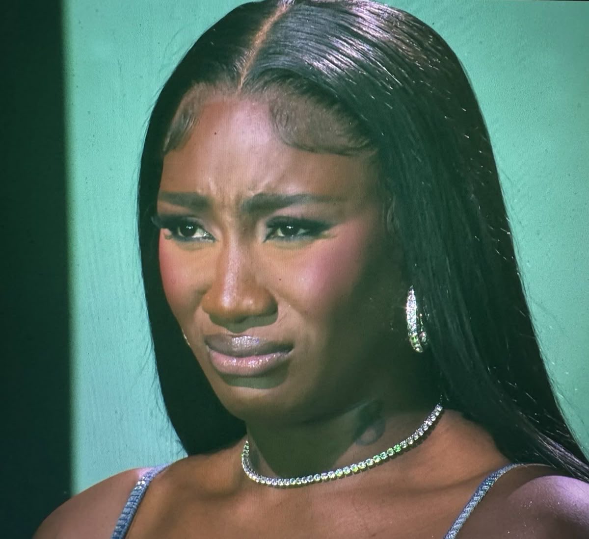 Ma tête en regardant l’équipe jaune descendre du toit #StarAcademy