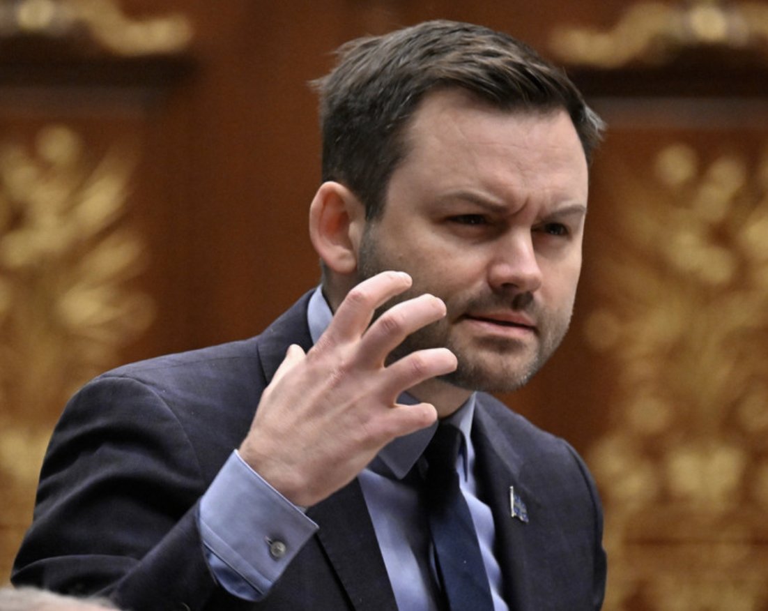 claudiacm1146's tweet image. #PSPP has become positively maniacal in recent weeks in both tone &amp;amp; words. He&apos;s delusional. You know why? He is scared shitless. And he should be. This referendum &amp;amp; independence talk is crazy &amp;amp; it won&apos;t work. #PQ #polqc #Bloc #BQ