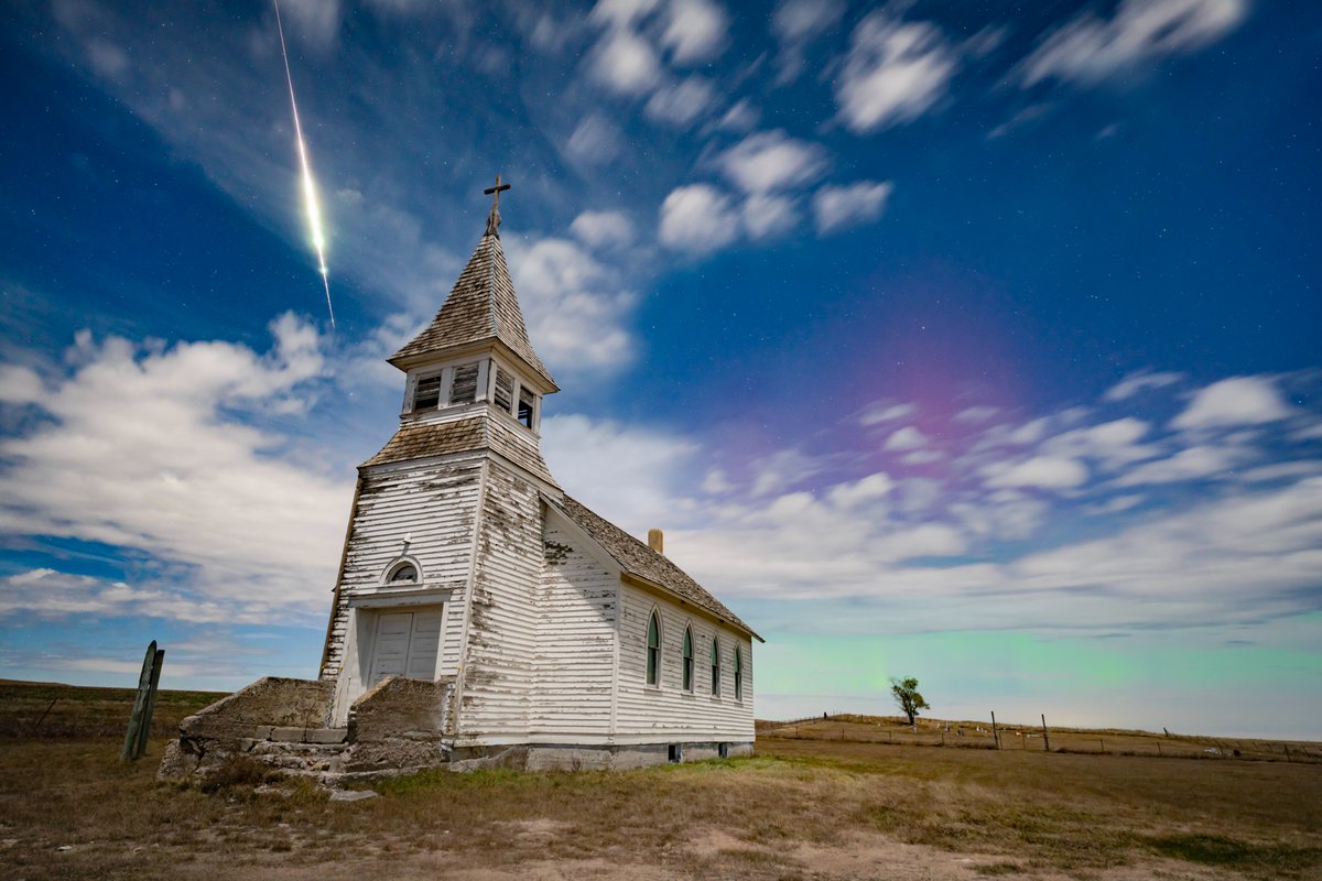 WOW! Last night I dozed off after the Aurora had began to subside a bit but left the camera rolling just in case and to my surprise, this morning when I pulled the SD card I discovered I captured an absolutely massive fireball exploding over the skies near Buffalo, SD with aurora
