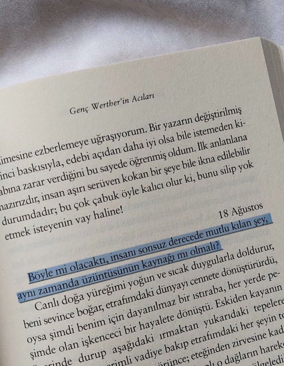 #iyigeceler #cuma #kitap #edebiyat #kitapseverlertakiplesiyor #GeceyeBirSöz