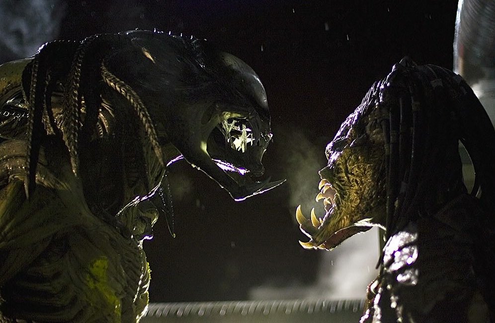Alien_Theory's tweet image. Wolf and Chet face off - Aliens Vs Predator: Requiem (2007) behind the scenes