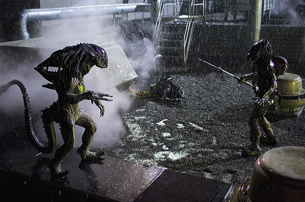 Alien_Theory's tweet image. Wolf and Chet face off - Aliens Vs Predator: Requiem (2007) behind the scenes