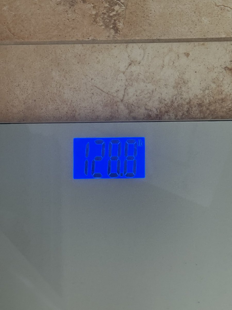 poofballs's tweet photo. Lost and I’m still overweight can I just die bro https://t.co/2MGFPQyZSi