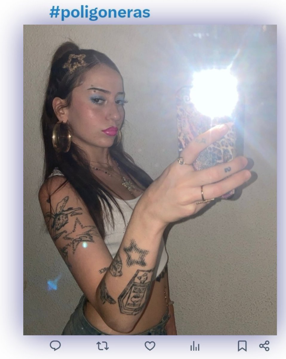 DommeAlbaFans's tweet photo. A que hombre no le gusta una Choni Poligonera como la DIOSA @dommealba 
#findom 
#sumisofinanciero 
#diosa
#choni
#chav
#sugarbaby 
#poligonera https://t.co/H3R4qG2BAu