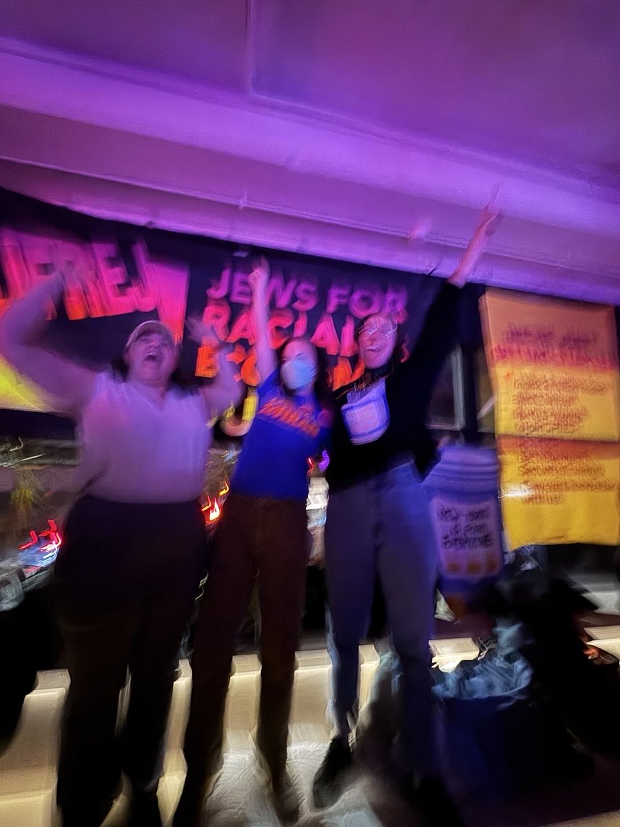 JFREJNYC's tweet photo. We are still kvelling over this incredible week!! It was beautiful to see what can happen when New Yorkers are able to join together &amp; defeat billionaires, choosing a candidate with a real love for our city &amp; communities over a candidate whose platform was based purely on fear. https://t.co/b24WchOmwD