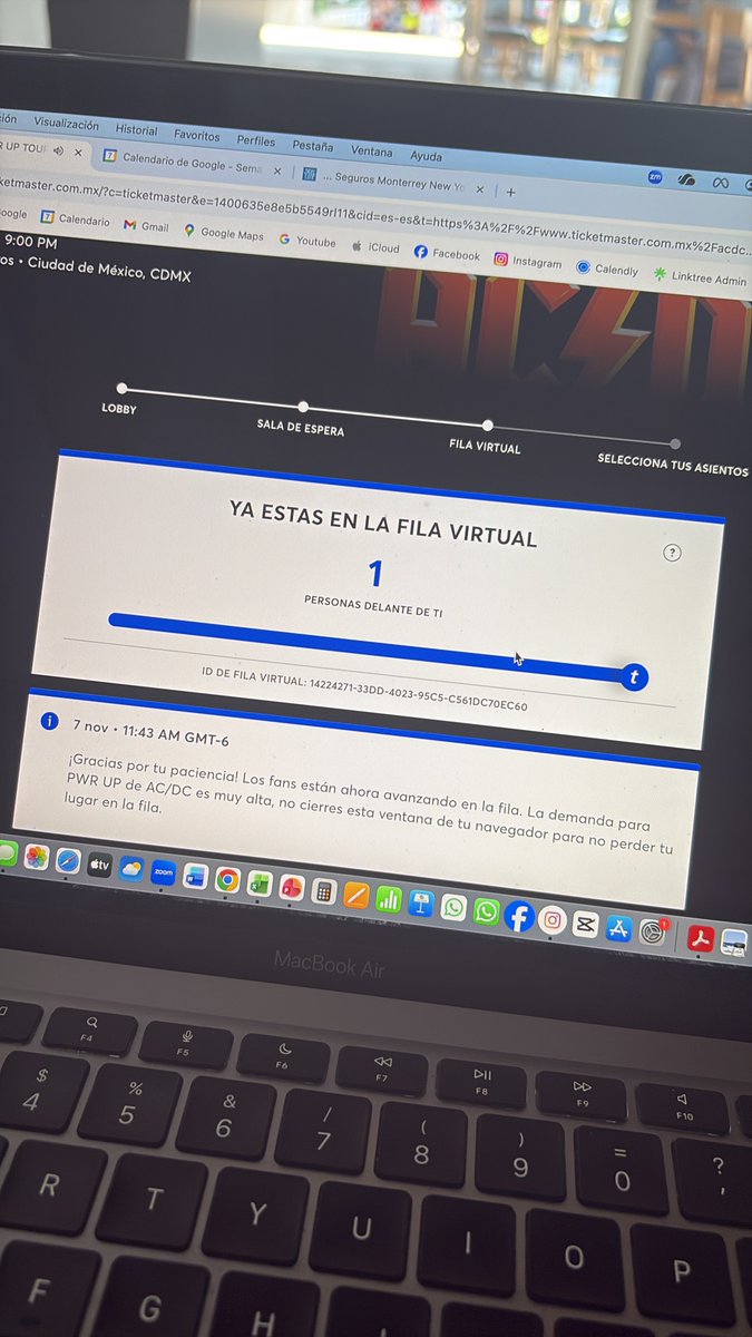 ElDoppelganger_'s tweet image. Señor, 🎶me has mirado a los ojos
Sonriendo, has dicho mi nombre. 🎶🎶

#ACDC #Ticketmaster