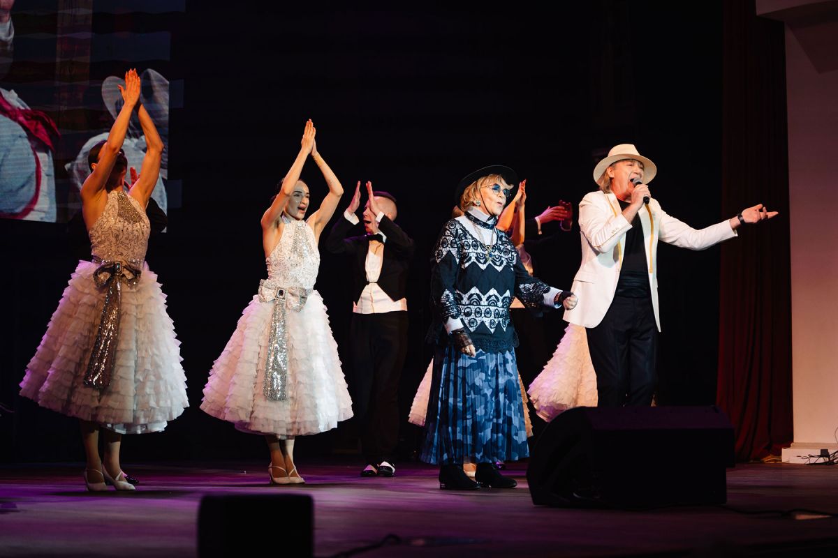 Алла Сурикова отпраздновала свой день рождения в Туле
brandrussia.online/fn_1750837.html

Творческий путь Аллы Ильиничны - живая летопись отечественного кинематографа, в которую она вписала множество интересных страниц. В ее фильмографии более 35 картин, и каждая из них... #Тула #БрендыТулы