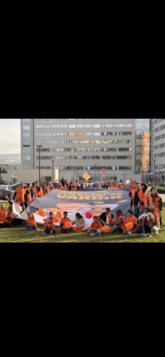 MercanAkgul4711's tweet photo. #umudunAdıLösev  🧡🧡🧡Umut varsa iyleşme de vardır  sevgi paylaştıkça çoğalır sizde @losev1998  paylaşın @ustunezer @hulya_unver @julidearifoglu https://t.co/rxLAUhqcvC