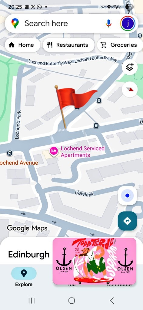 ajm22386's tweet photo. I came off my bike due to heavy leaf fall gathered. Few scrapes and bruises etc but all good. Dont want the same to happen anyone else. @Edinburgh_CC . Cheers folks. Flag marks the spot at the lights https://t.co/uPNGVKywUv