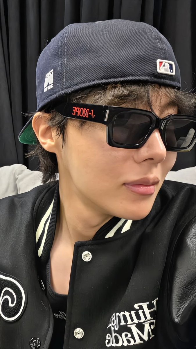 wtrend_'s tweet image. I vote #jhope for #2025MAMAVOTE