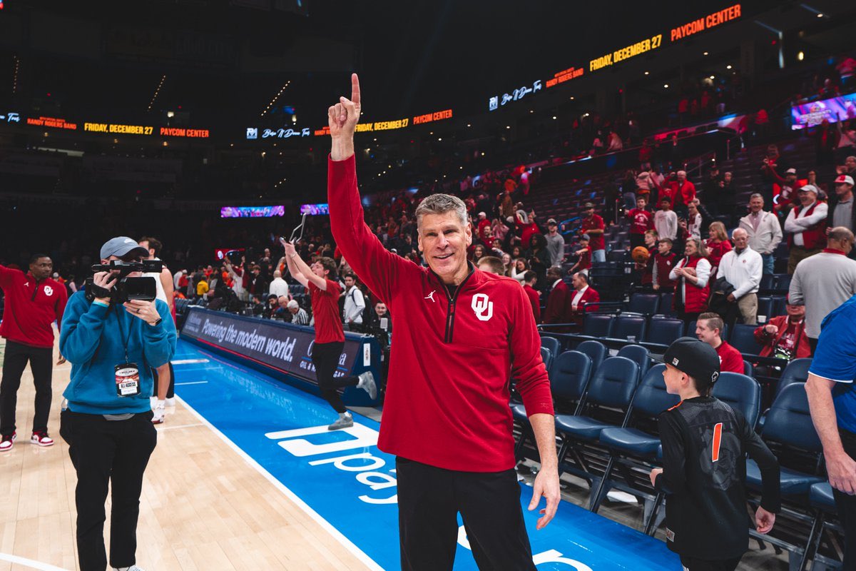 Just posted on the ‘Tyler Neal is Checking In’ podcast:

an interview with Porter Moser from Wednesday at the Lloyd Noble Center that originally aired on 107.7 The Franchise - Afternoon Show (<a href="/FranchiseOK/">The Franchise Sports</a>)

🏀 his takeaways from the win Monday over St Francis
🏀 some thoughts of