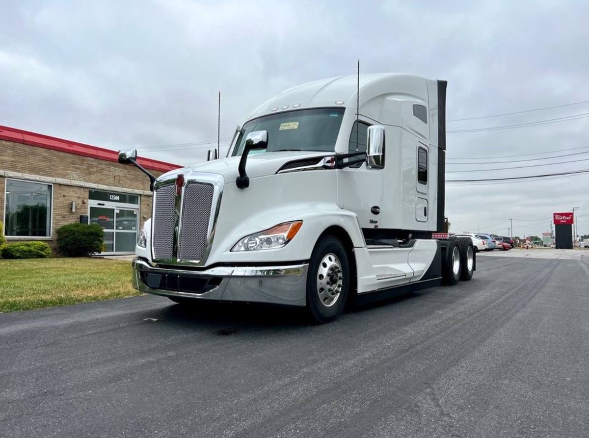 Bullbuilder0's tweet image. Truck for sale!!!

1 month pre-owned 2025 Kenworth

Make- Kenworth

Model-T680

Engine- Cummins

Year- 2025

HP-455

Price- $155,950

Comes With 5 Year 500k Miles Warranty

Contact via Zangi &amp;gt;&amp;gt;

1857364170