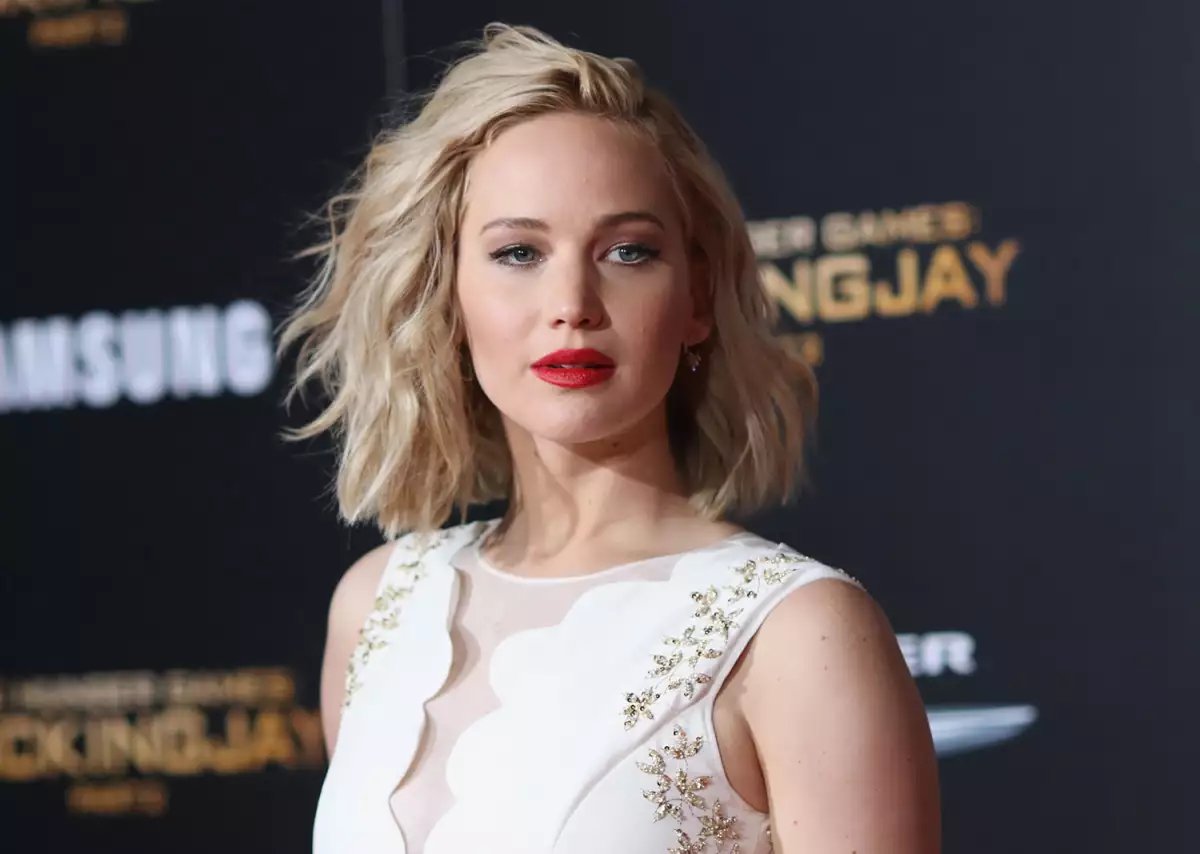 #Espectáculos | 👀 Jennifer Lawrence revela que tiene una cuenta secreta en TikTok… ¡y la usa para discutir! 😂📱