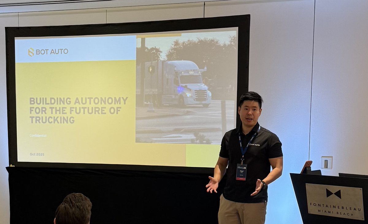 Bot Auto tweet media