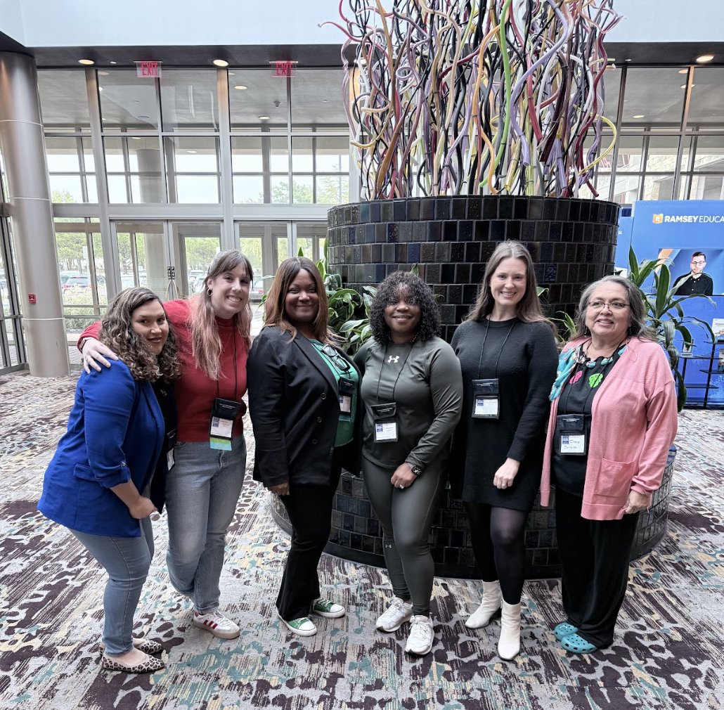 DISDSocStud's tweet image. TXCSS was incredible! From cutting-edge research to collaborative ideas, we’re focused on student-centered learning that drives academic success and equips students to shape the future of our society. 💡 #SocialStudiesMatters #TXCSS2025