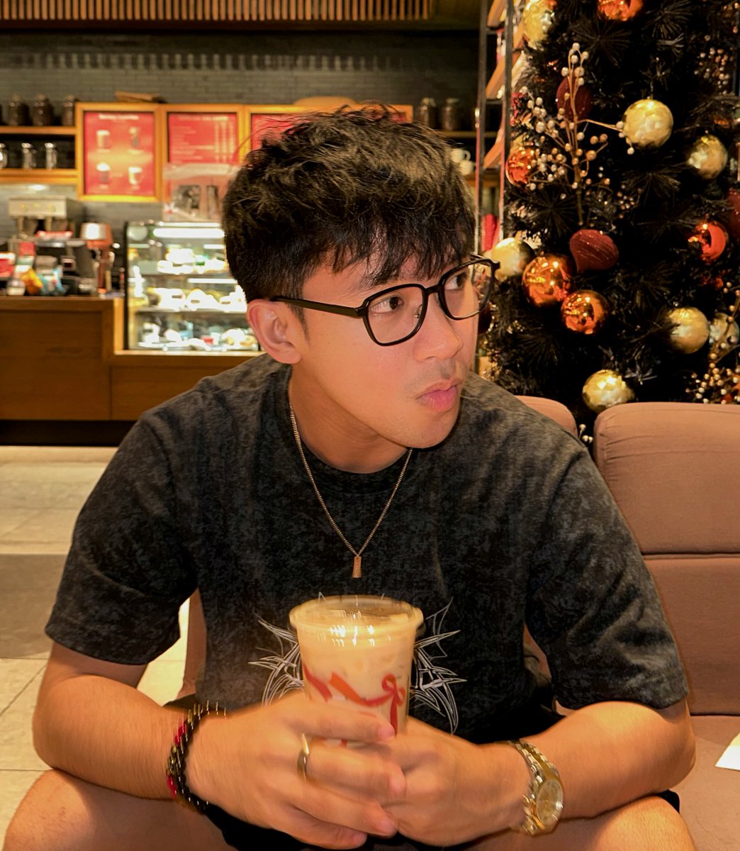 alas_nuebe tweet media